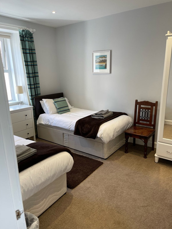 twin-bedroom-in-self-catering-accommodation